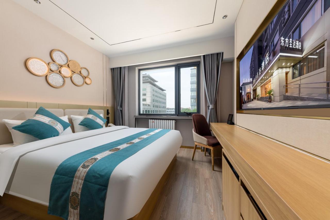 East Sacred Hotel: Tiananmen Square Proximity With Tourism Services Hotel 5*