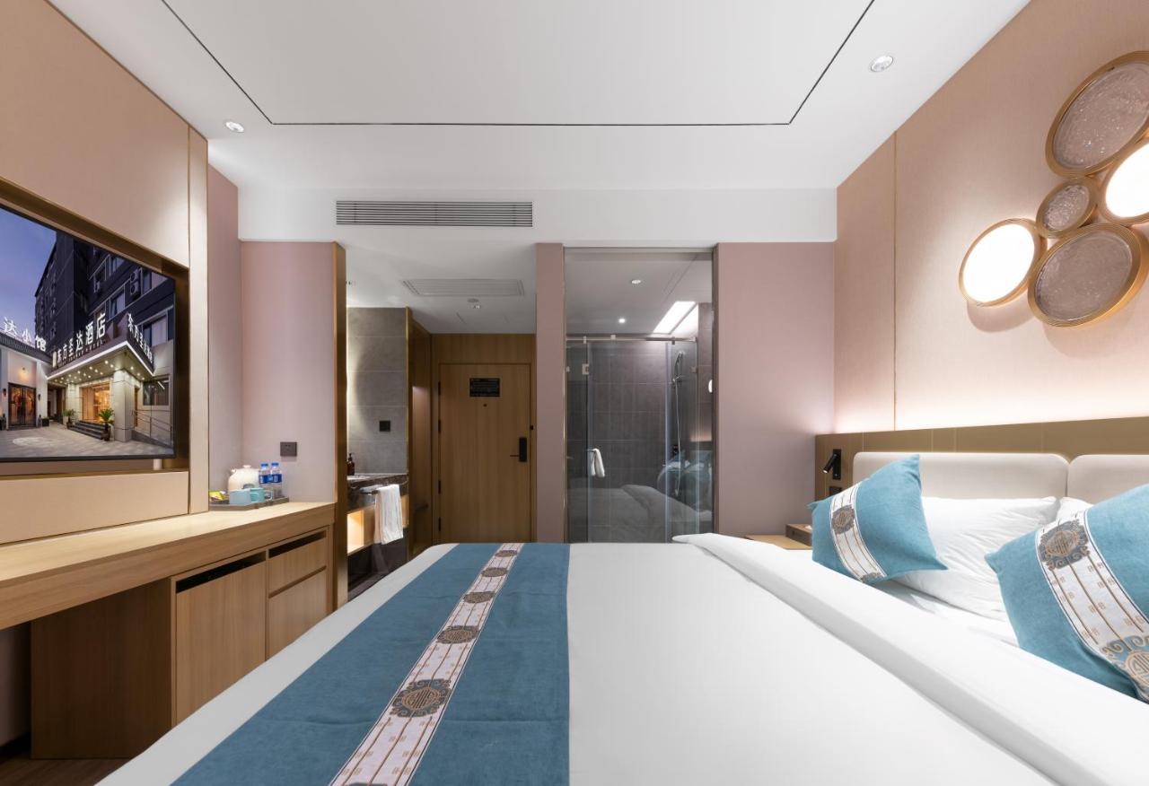 Hotel East Sacred Hotel: Tiananmen Square Proximity With Tourism Services Pequim