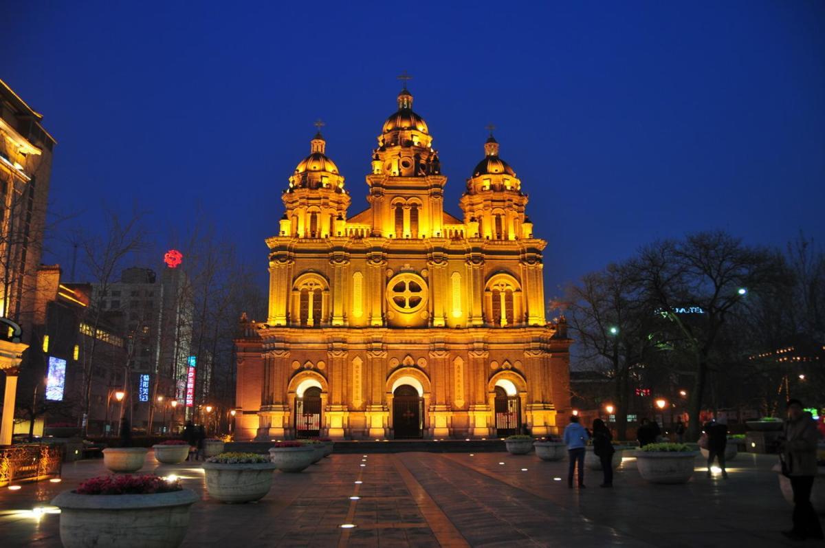 East Sacred Hotel: Tiananmen Square Proximity With Tourism Services 5* Beijing